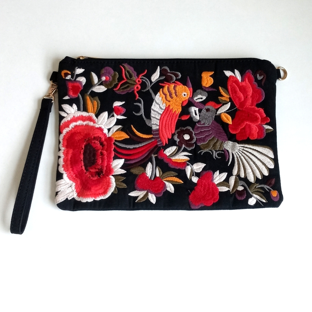 Gorgeous Embroidered Clutch/ Purse - Picture 11 of 12